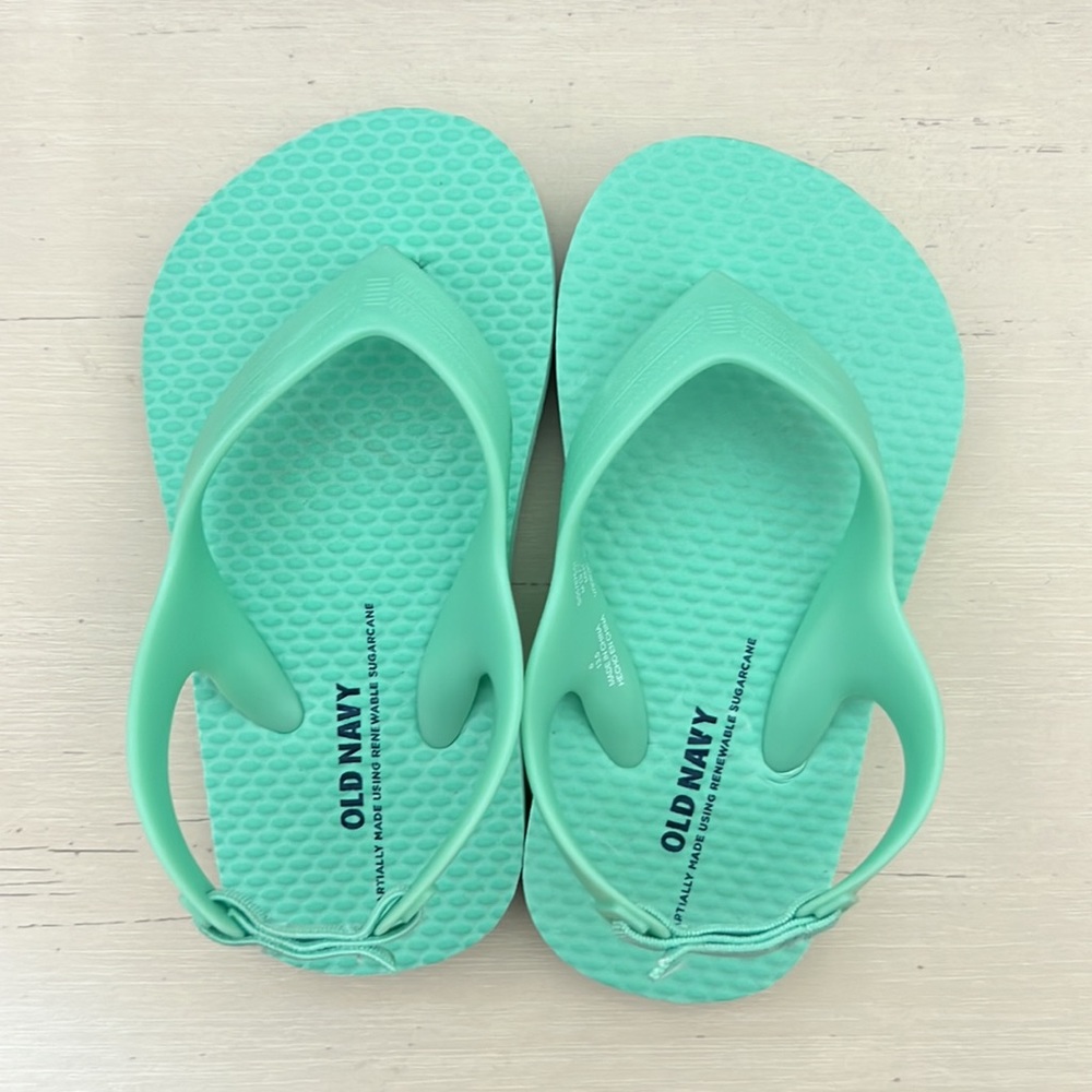 💥 FREE Old Navy Flip Flops